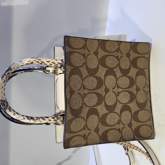 Coach Mini Pepper Crossbody. NWT - Picture 5 of 7